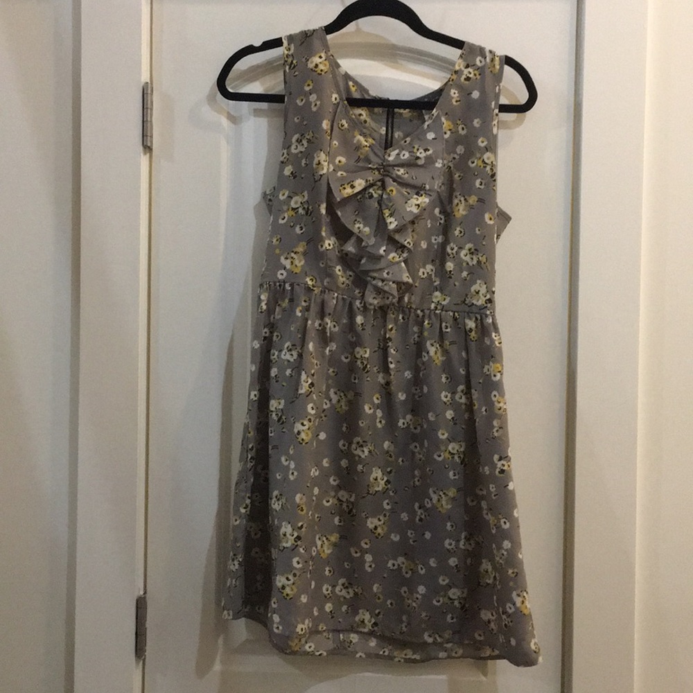 Grey flower print day dress